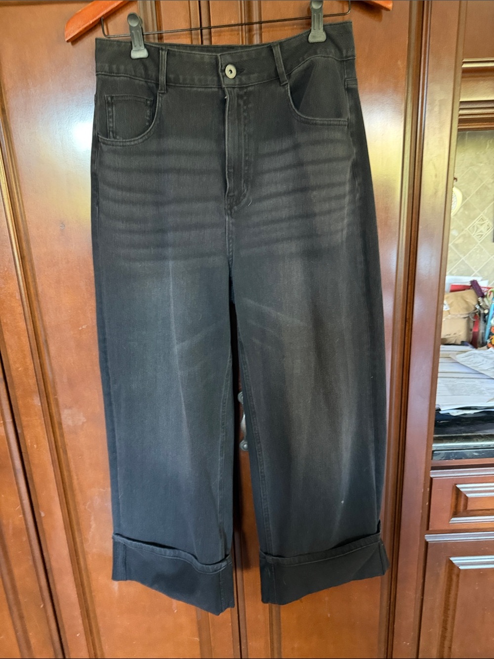 HALARA FLEX Black Wide-Leg Woman’s cropped Jeans
